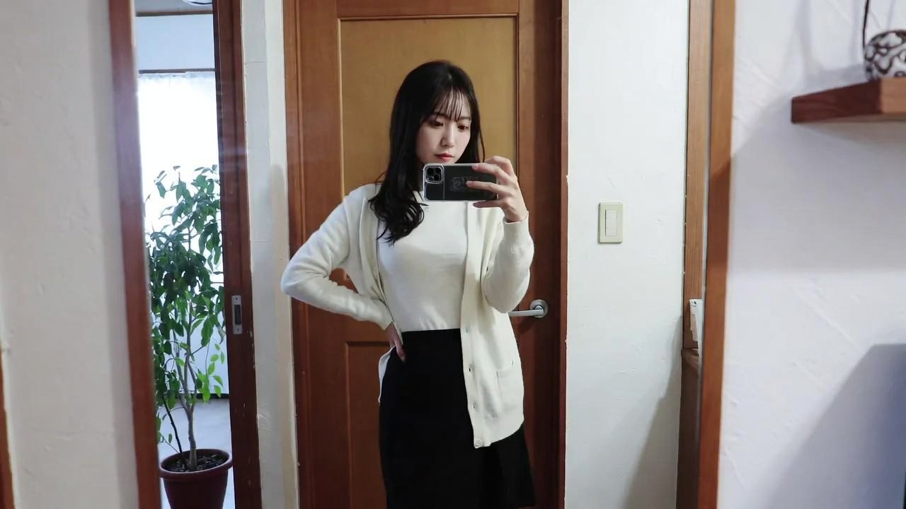 japanese women soft cardigan outfits